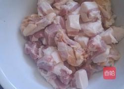 红烧肉鸡腿的做法图解1