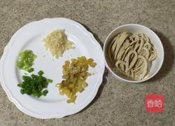野山椒拌千张木耳的做法图解2