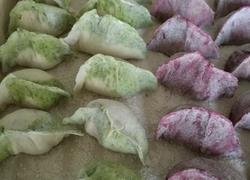 翡翠白菜饺子皮的制作