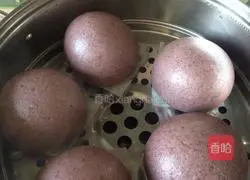 Illustration of how to make black rice steamed buns 11
