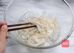 酸辣捞汁荞麦米粉的做法图解6