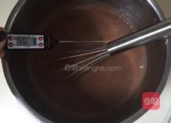 布朗尼巧克力冰淇淋的做法图解8