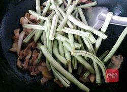 土豆豆角炒肉的做法图解5