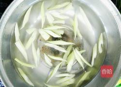 西芹炒虾尾的做法图解2