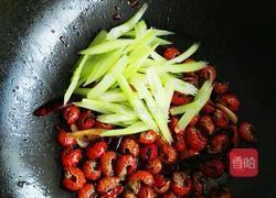 西芹炒虾尾的做法图解13