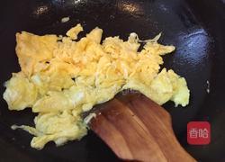 虾仁鸡蛋炒苦瓜的做法图解6