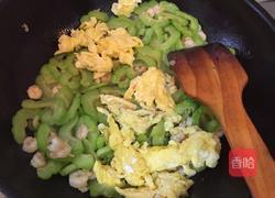 虾仁鸡蛋炒苦瓜的做法图解9