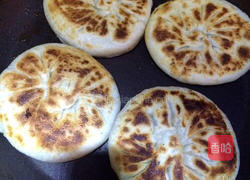 芹菜猪肉馅饼的做法图解10