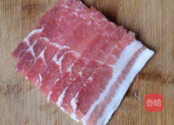 煎五花肉金针菇卷的做法图解1