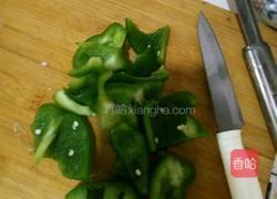 西红柿辣椒土豆片的做法图解2