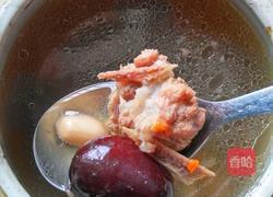 红枣花生枸杞炖排骨的做法图解3