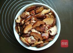 香菇蒸鸡腿的做法图解5