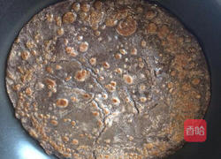 黑煎饼果子的做法图解6