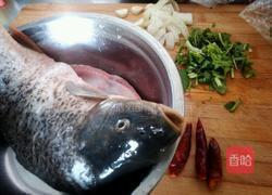 红烧鲤鱼的做法图解1