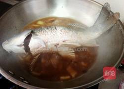 红烧鲤鱼的做法图解5
