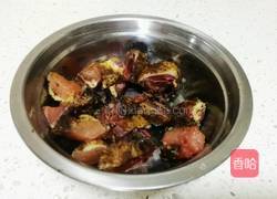 土豆焖鸡的做法图解1