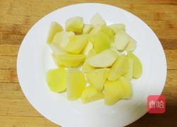 土豆焖鸡的做法图解2