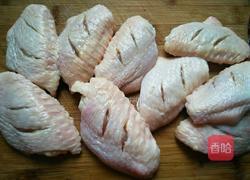 姜丝可乐鸡翅的做法图解2