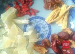 花胶乌鸡汤的做法图解1