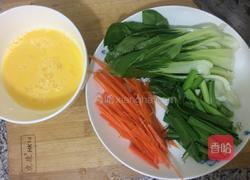 鸡蛋炒面的做法图解1