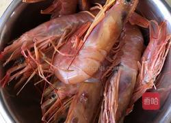 糖醋虾仁的做法图解1