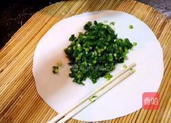 鸡蛋小葱饼的做法图解2