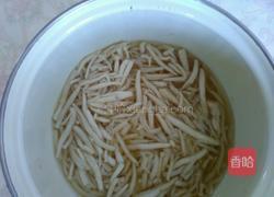 耗油牛肉海鲜菇的做法图解3