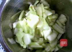清炒西瓜皮的做法图解1