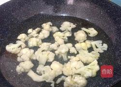 虾仁炒花菜的做法图解3