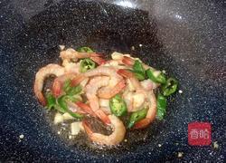 虾仁炒花菜的做法图解6