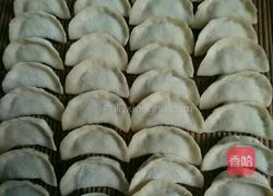 煮冻水饺(山芹菜猪肉馅)的做法图解3