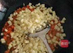 牛肉炒饭的做法图解2