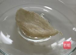 牛奶燕窝--美容养颜促睡眠的做法图解1