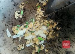 家常紫菜蛋花汤的做法图解3