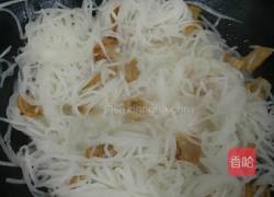 油渣萝卜丝的做法图解7