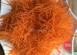 胡萝卜丝炒鸡蛋的做法图解2