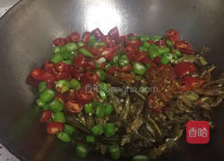 香辣小鱼的做法图解5