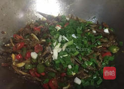 香辣小鱼的做法图解8