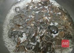 木耳炒鸡蛋的做法图解1