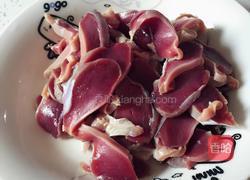 孜然香辣鸭胗的做法图解1