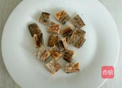 咸鱼炖茄子的做法图解1