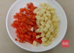 腊肠土豆焖饭的做法图解1