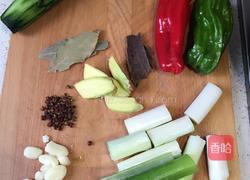 黄瓜小龙虾的做法图解1