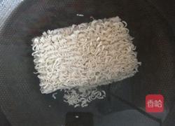 炒方便面的做法图解2
