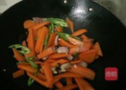 胡萝卜腊肉的做法图解3