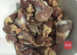 炒鸡杂的做法图解1