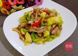 猪耳朵炒辣椒鸡蛋的做法图解13