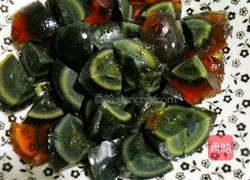 青椒皮蛋的做法图解2