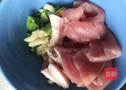 豆豉茭头爆肉片的做法图解2