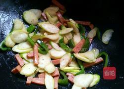 青椒火腿茭白笋的做法图解4